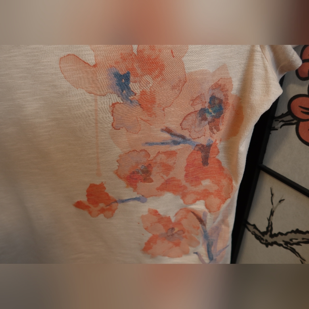 Gilligan & O'Malley Pink and Blue Floral Watercolor Short Sleeve T-Shirt Size M - Picture 3 of 8